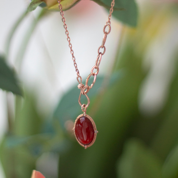 Oval Carnelian circle chain necklace