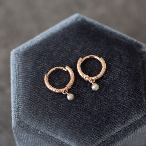 Texture pink gold one-touch ball earring