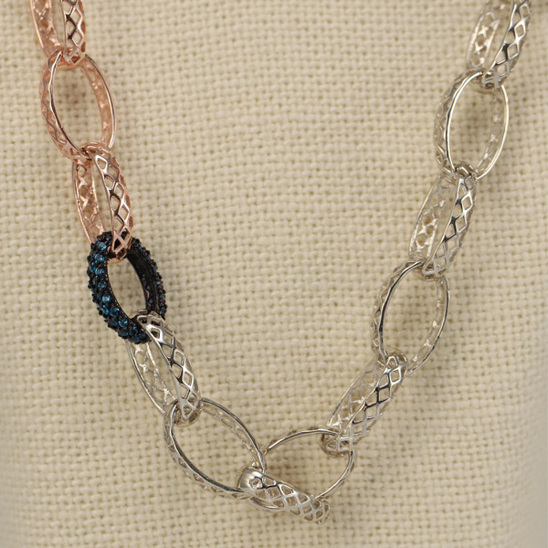 Openwork link chain necklace