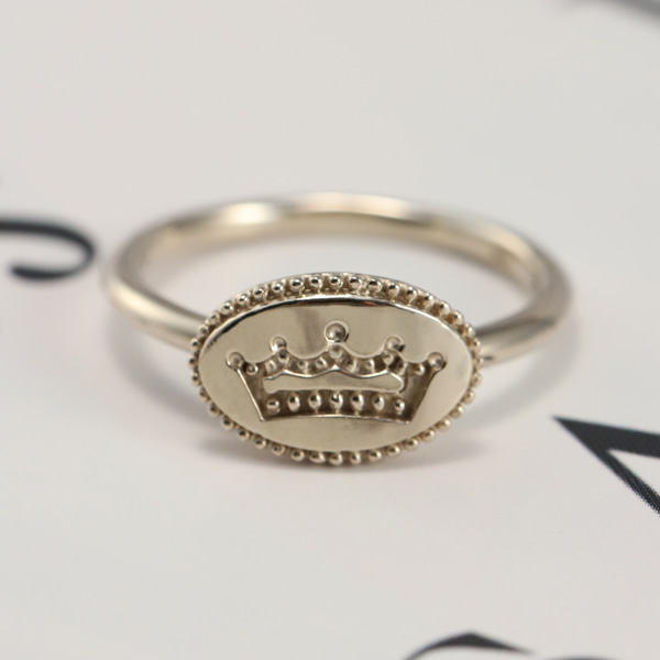 Ellipse engraving crown ring